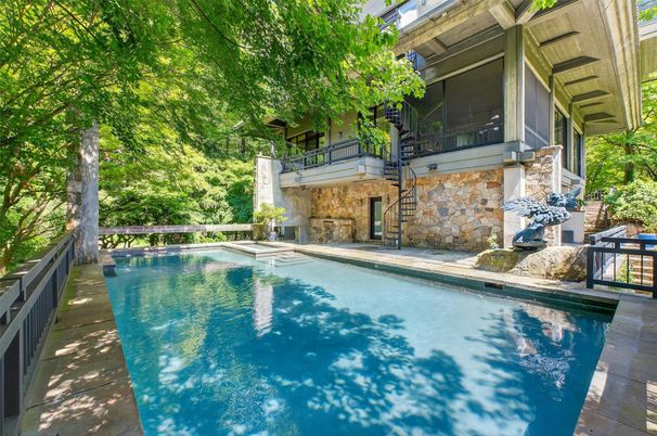 Exterior, Pool
