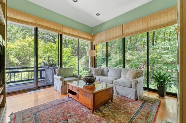 Interior, Living room, Recessed Lighting, Sun Room, Wood Texture Flooring