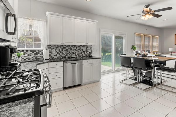 Dining room, Interior, Kitchen, Recessed Lighting, Stainless Steel Appliances