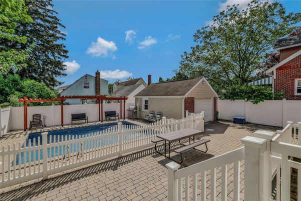 Detached Garage, Exterior, Pool