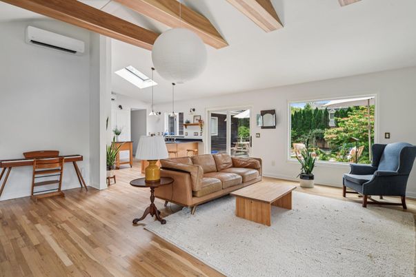 Interior, Living room, Pendant Lights, Wood Texture Flooring