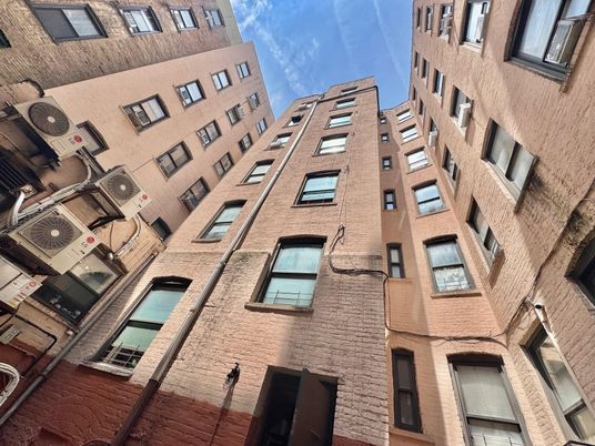 Exterior, Facade, Brick Facade, Rowhouse
