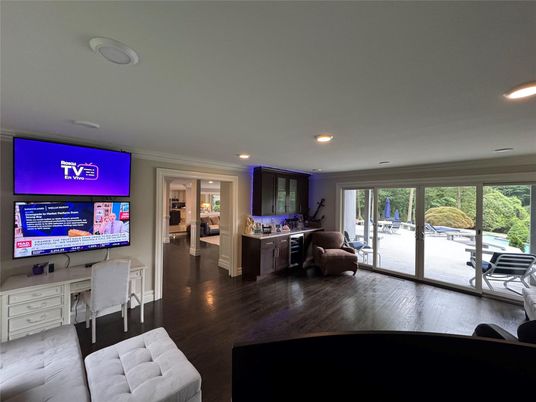 Dining room, Interior, Living room, Recessed Lighting, Wood Texture Flooring
