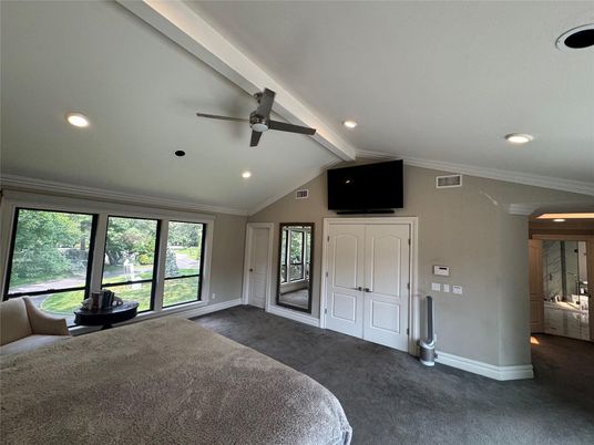 Empty room, Interior, Recessed Lighting