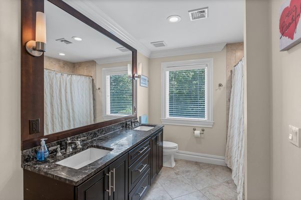 Bathroom, Dual Sink Vanities, Interior, Recessed Lighting