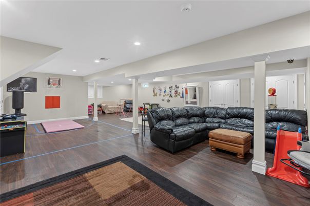 Interior, Recessed Lighting, Wood Texture Flooring