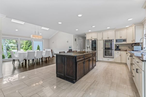 Dining room, Interior, Kitchen, Pendant Lights, Recessed Lighting, Stainless Steel Appliances