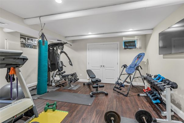 Fitness Equipment, Interior, Recessed Lighting, Wood Texture Flooring