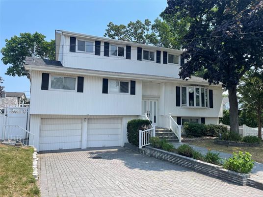 Attached, Exterior, Facade, Raised Ranch