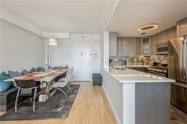 Dining room, Interior, Kitchen, Pendant Lights, Recessed Lighting, Wood Texture Flooring