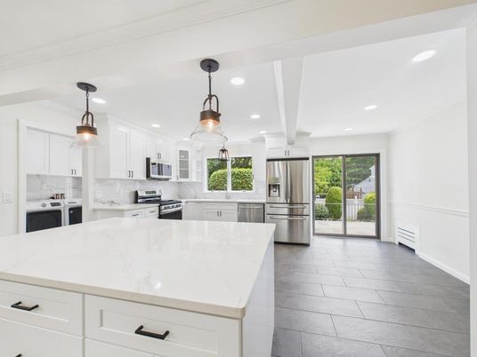 Interior, Kitchen, Pendant Lights, Recessed Lighting, Stainless Steel Appliances