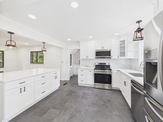 Interior, Kitchen, Pendant Lights, Recessed Lighting, Stainless Steel Appliances