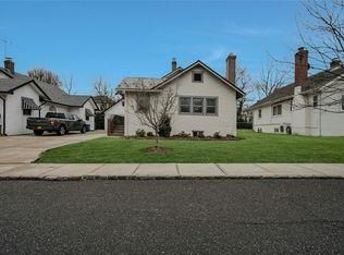 Backyard, Exterior, Facade, Ranch