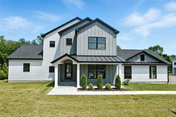 Exterior, Facade, Farmhouse
