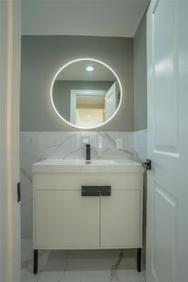 Bathroom, Interior, Marble Walls, Recessed Lighting