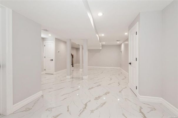 Empty room, Interior, Marble, Recessed Lighting