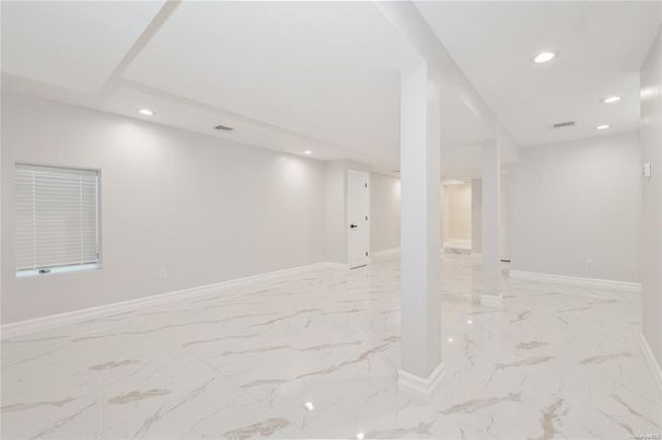 Empty room, Interior, Marble, Recessed Lighting