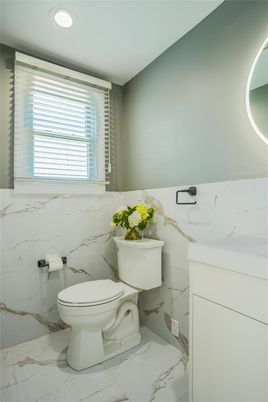 Bathroom, Interior, Marble, Marble Walls, Recessed Lighting