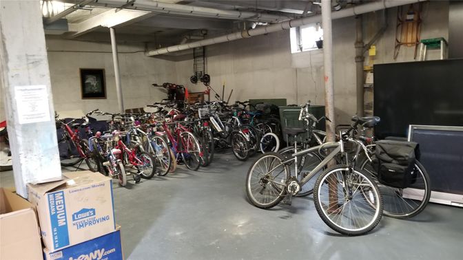 Garage, Interior