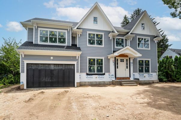 Attached, Exterior, Facade, Farmhouse