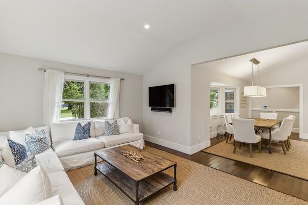 Dining room, Interior, Living room, Pendant Lights, Recessed Lighting, Wood Texture Flooring