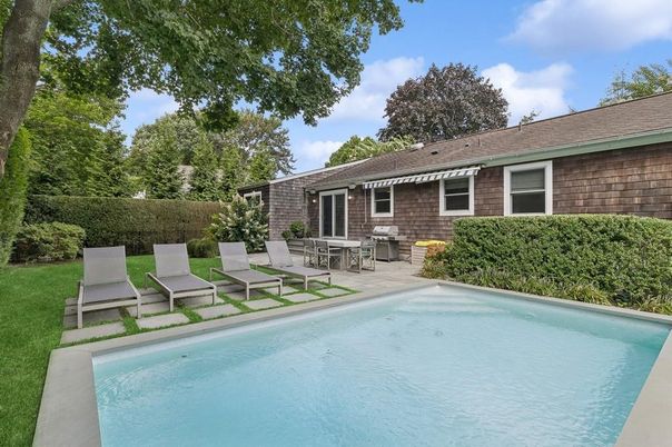 Exterior, Pool