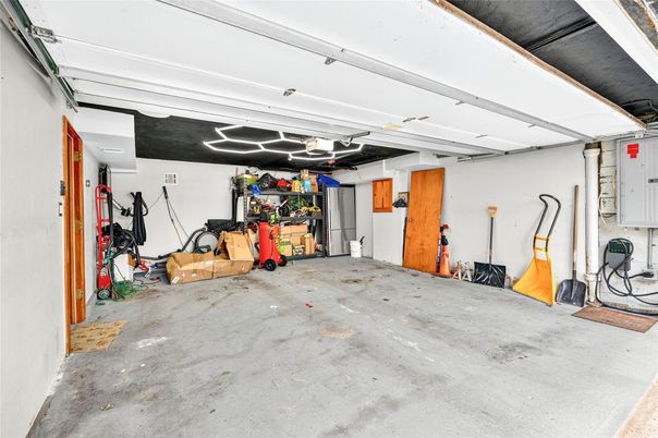Garage, Interior