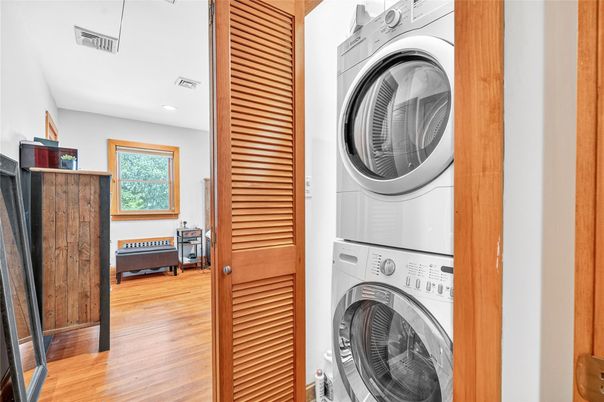 Interior, Recessed Lighting, Utility Closets, Washer, Wood Texture Flooring