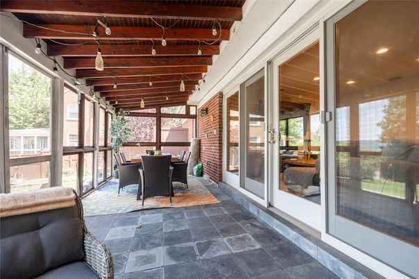 Dining room, Interior, Sun Room, Wooden Beams