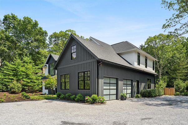 Attached, Exterior, Facade, Farmhouse