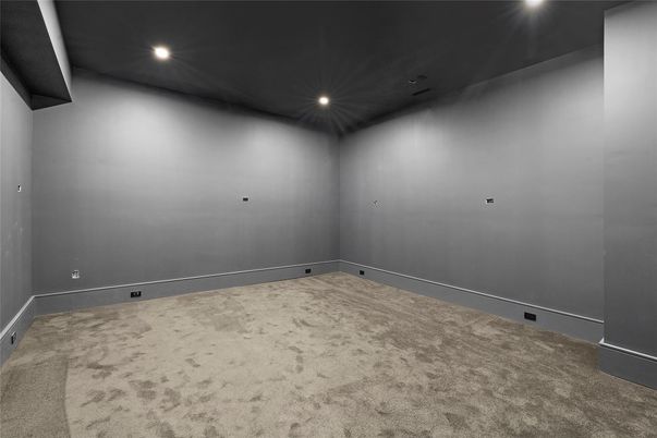 Empty room, Interior, Recessed Lighting