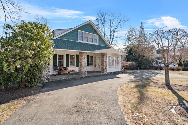 Exterior, Facade, Cape Cod