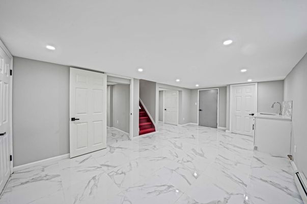Empty room, Interior, Marble, Recessed Lighting