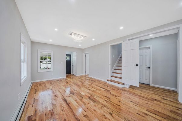 Empty room, Interior, Recessed Lighting, Wood Texture Flooring