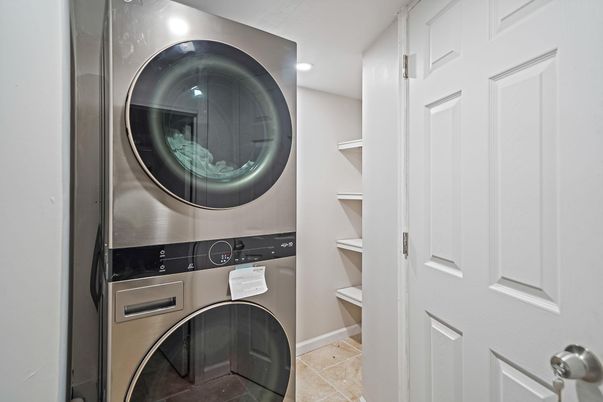 Interior, Recessed Lighting, Utility Closets, Washer