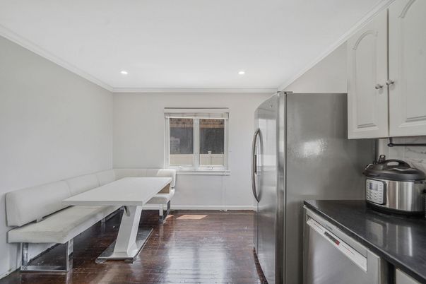 Dining room, Interior, Kitchen, Recessed Lighting, Stainless Steel Appliances, Wood Texture Flooring