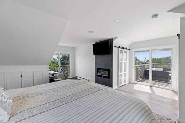 Bedroom, Fireplace, Interior, Recessed Lighting, Wood Texture Flooring