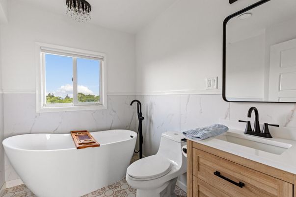 Bathroom, Free Standing Baths, Interior, Marble Walls