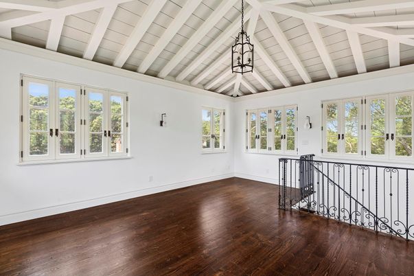 Empty room, Interior, Pendant Lights, Wood Texture Flooring