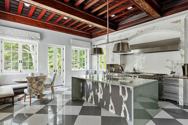 Dining room, Interior, Kitchen, Pendant Lights, Recessed Lighting, Stainless Steel Appliances, Wooden Beams, Wooden Ceilings