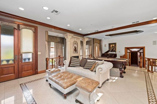 Billiard Table, Game Room, Interior, Living room, Recessed Lighting