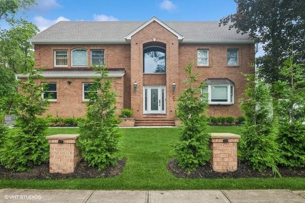 Exterior, Facade, Brick Facade, Brick Traditional