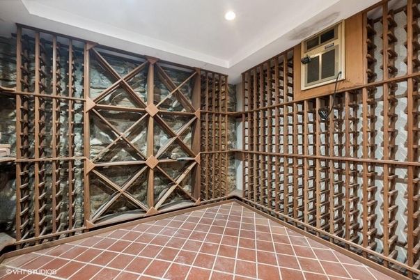 Interior, Recessed Lighting, Wine Storage