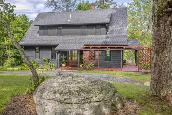 Backyard, Exterior, Facade, Cape Cod