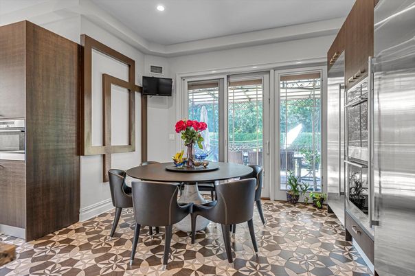 Dining room, Interior, Recessed Lighting