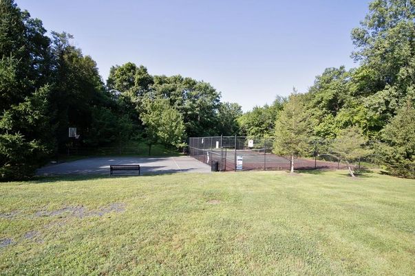 Exterior, Tennis Courts