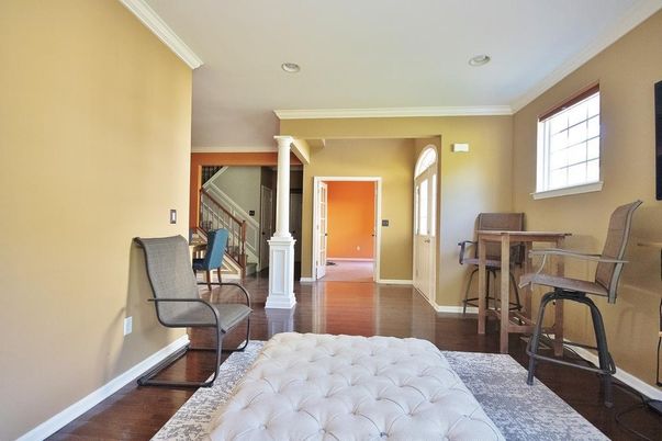 Interior, Recessed Lighting, Wood Texture Flooring