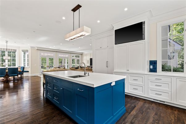 Dining room, Interior, Kitchen, Pendant Lights, Recessed Lighting, Wood Texture Flooring