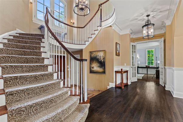 Interior, Pendant Lights, Wood Texture Flooring