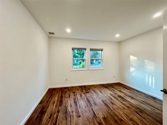 Empty room, Interior, Recessed Lighting, Wood Texture Flooring